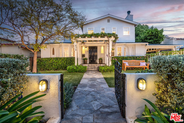Property photo of 434 N Beachwood DR