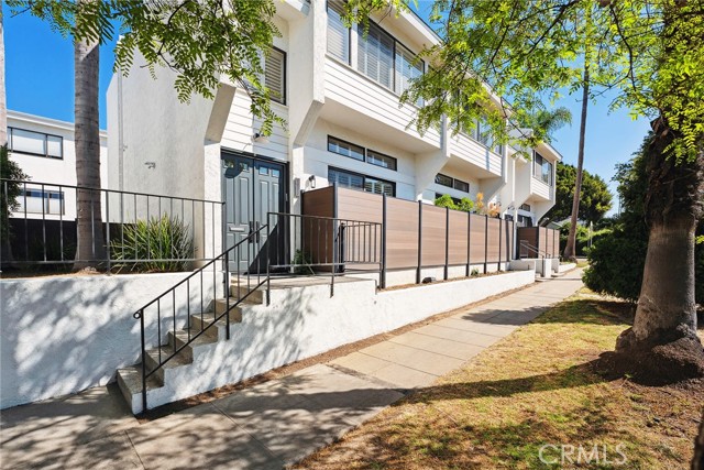 Property photo of 1927 Washington AV