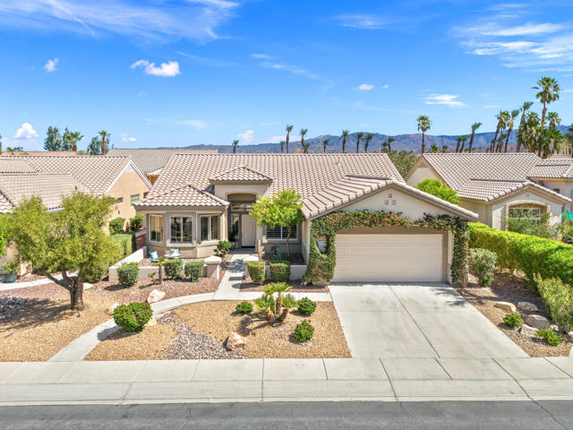 Property photo of 78328 Silverleaf CT