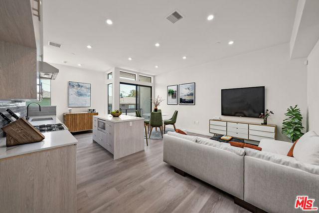 Property photo of 1204 N Orange