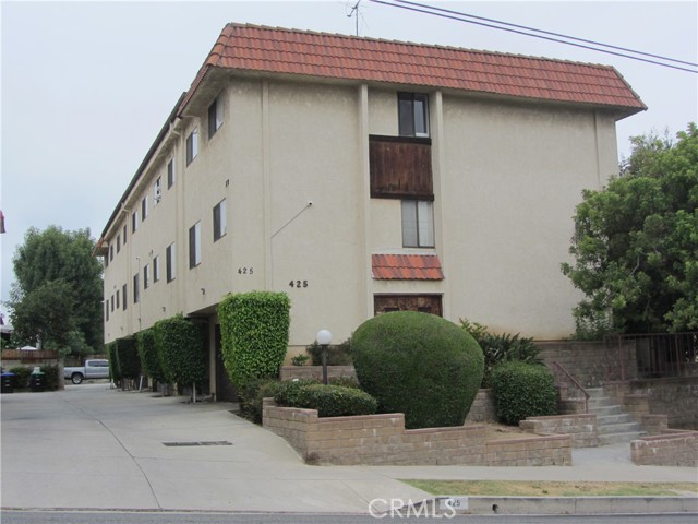 Property photo of 425 E Graves AV