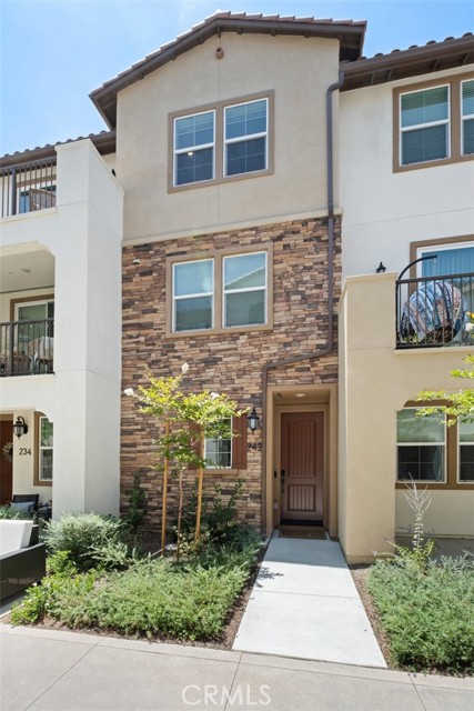 Property photo of 242 Niebla Ln