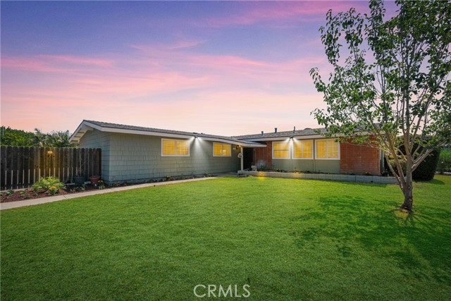 Property photo of 1119 W Merced AV