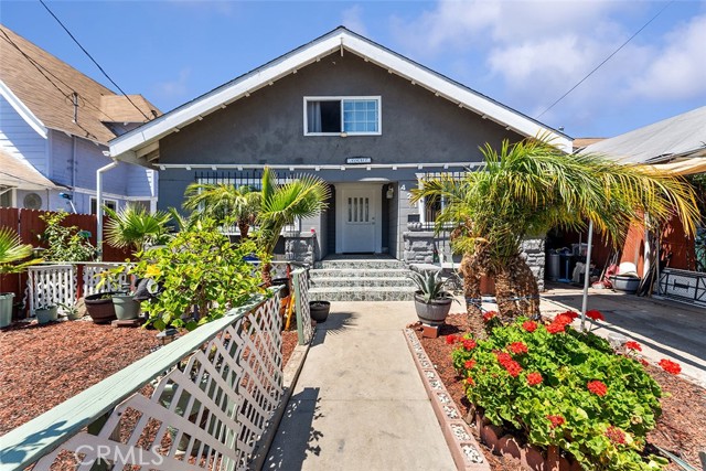 Property photo of 421 W 55th ST