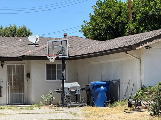 Property photo of 18711 Knapp ST