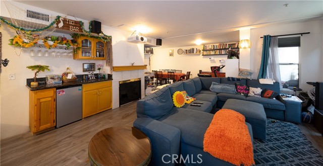 Photo of 8744 Burnet
