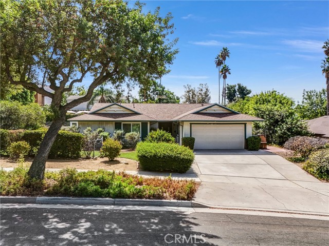 Property photo of 350 Glenhill DR