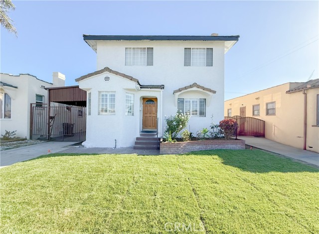 Property photo of 556 W 99th ST