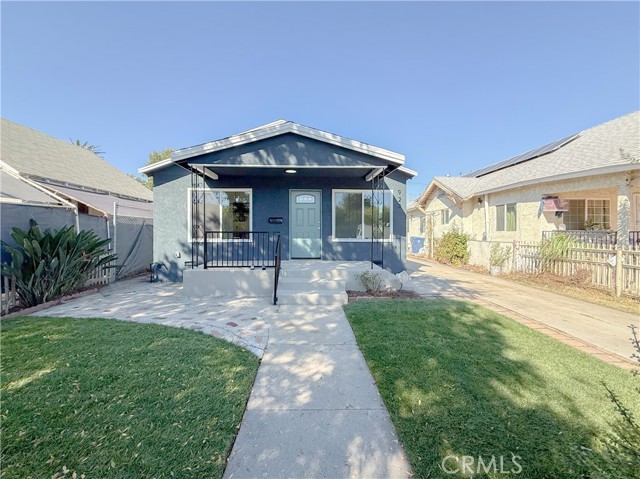 Property photo of 923 E 98th ST