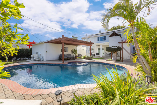 Property photo of 5044 Varna AV