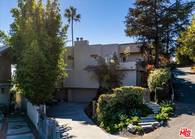 Property photo of 1358 Killarney AV