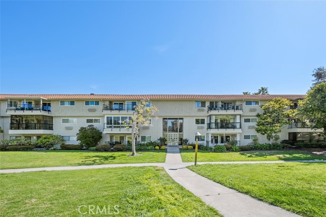 Property photo of 2388 W Via Mariposa