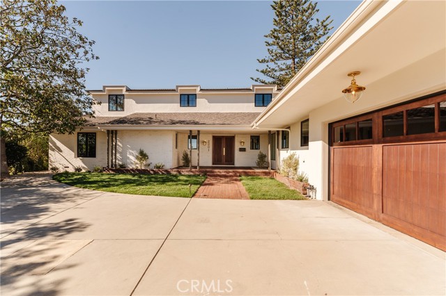 Property photo of 2201 N Hobart BL