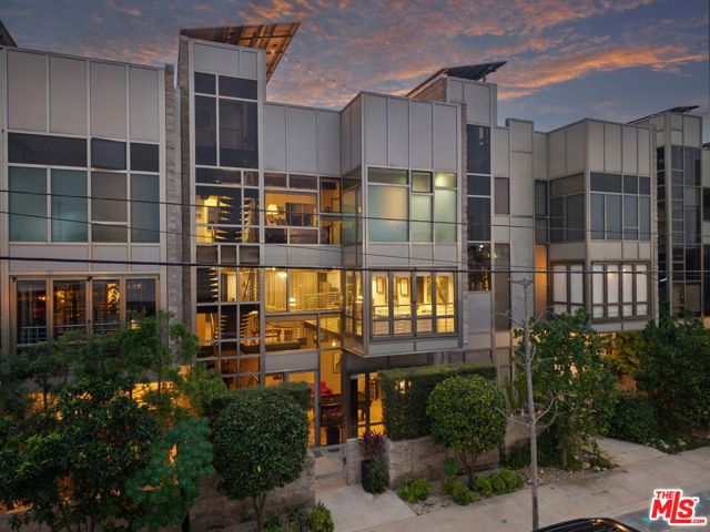 Property photo of 3240 Casitas AV