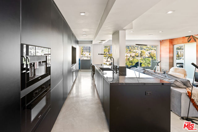 Property photo of 838 N Doheny DR