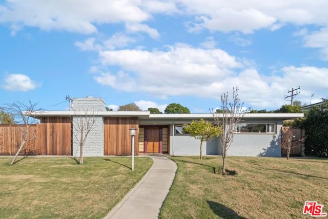 Photo of 424 Saint Andrews Rd