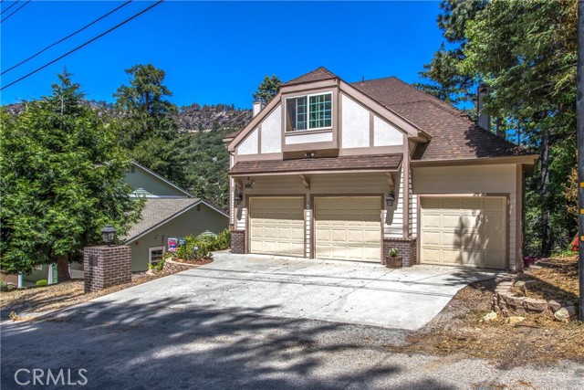 Photo of 6180 Cedar Av