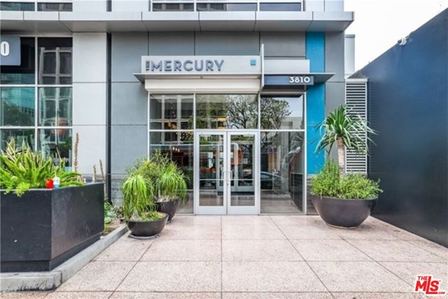 Property photo of 3810 Wilshire BL