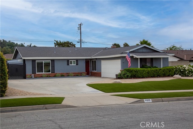 Property photo of 572 Willowgrove AV
