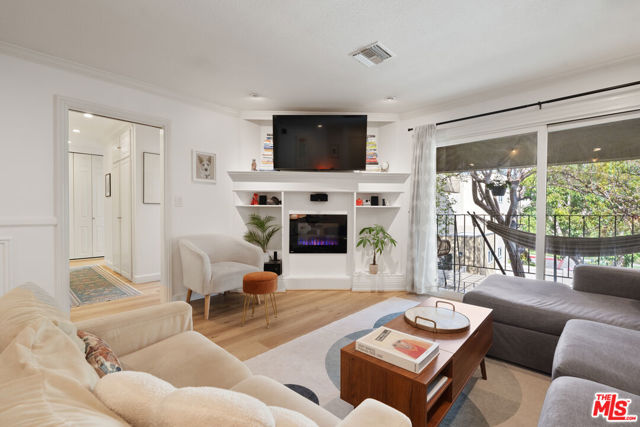 Property photo of 11138 Aqua Vista ST