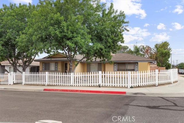 Property photo of 892 Margaret AV