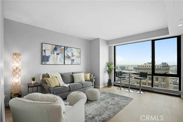 Property photo of 400 S Broadway