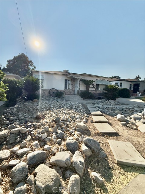 Property photo of 2121 N Pass AV