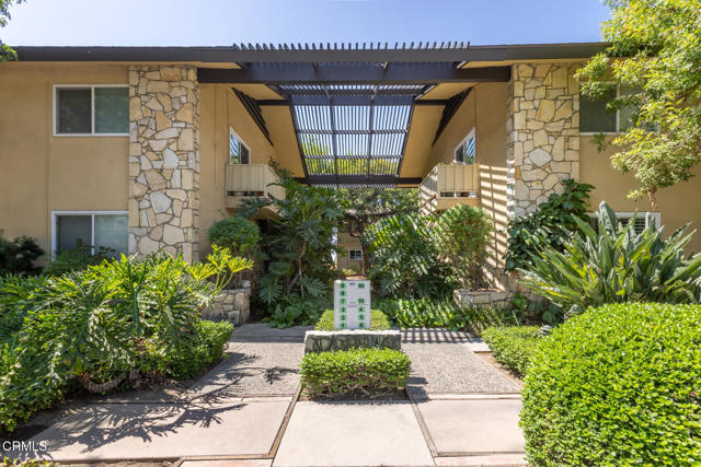 Photo of 385 Cliff Dr