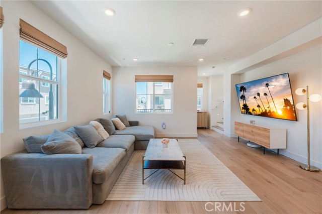 Property photo of 11751 Florence AV