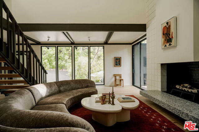 Property photo of 5649 Valley Oak DR