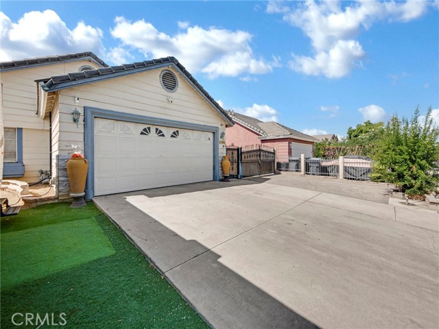 Property photo of 2048 E Avenue R4