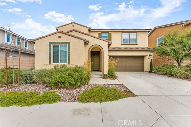 Property photo of 874 Royal Knight Trl