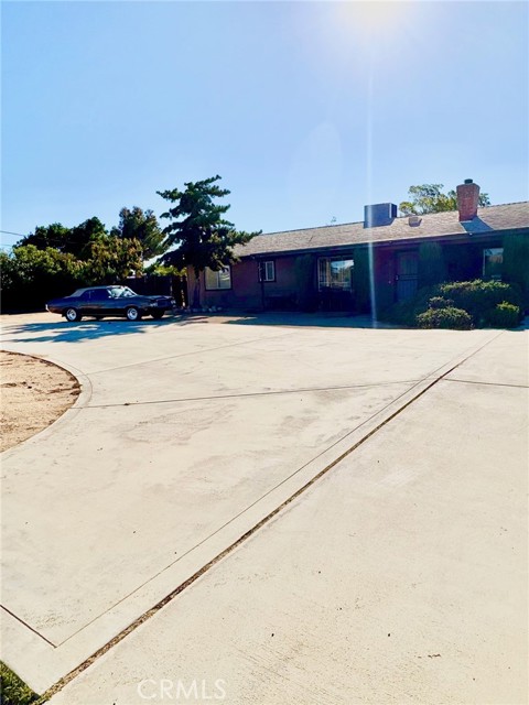 Property photo of 11516 Oakwood AV