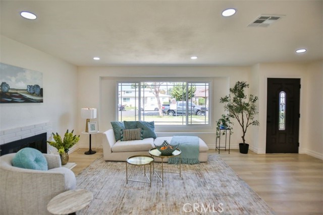 Property photo of 5902 Belgrave AV