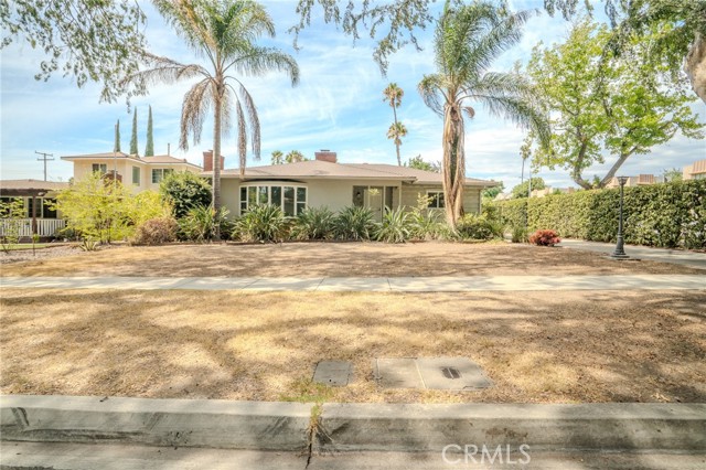 Property photo of 855 N Palm