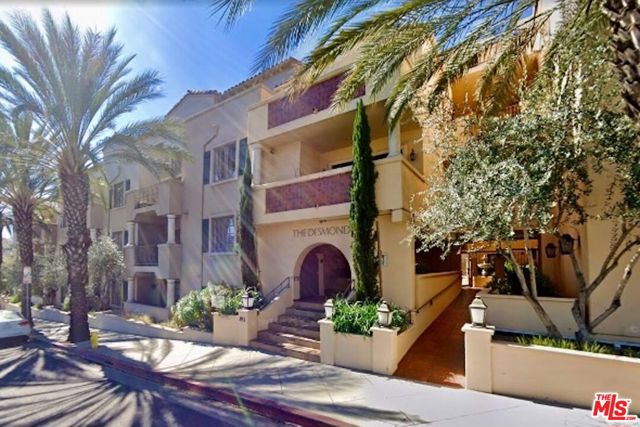 Property photo of 851 N San Vicente BL