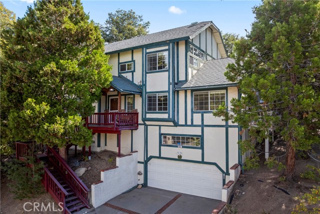 Property photo of 955 Teakwood DR