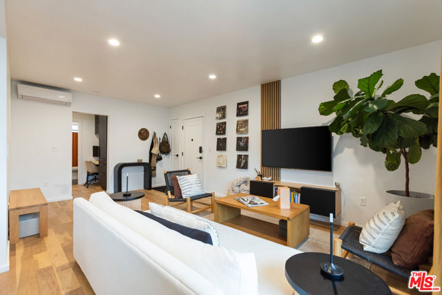 Property photo of 536 N Orlando AV