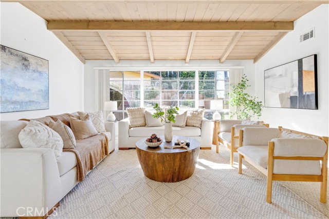 Photo of 1690 Starbird