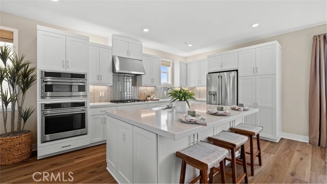 Property photo of 916 Chinon