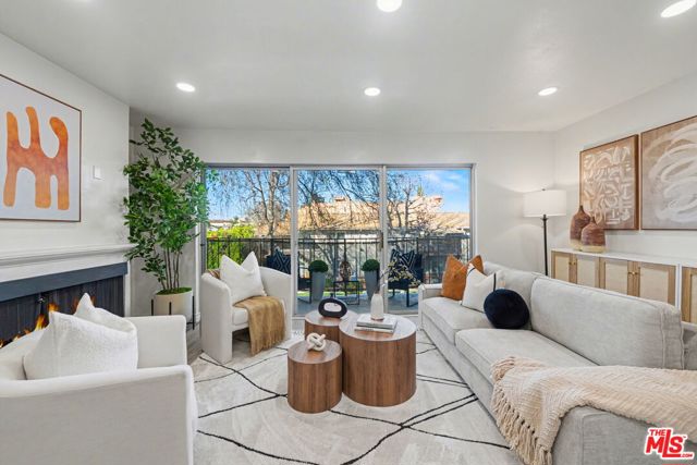 Property photo of 14850 Hesby ST