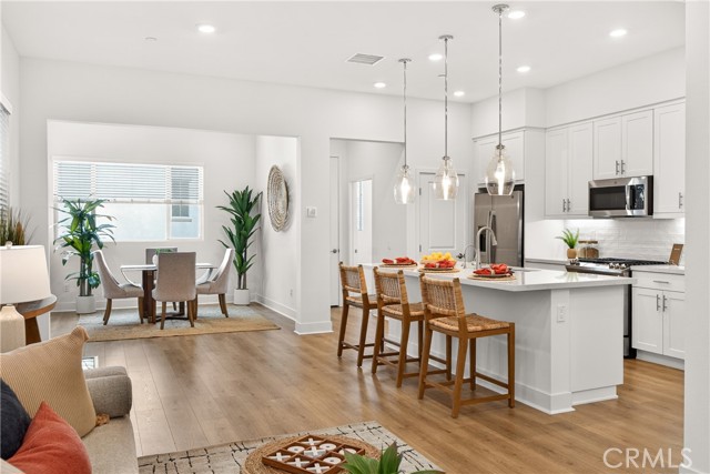 Property photo of 1682 W Lexington LN