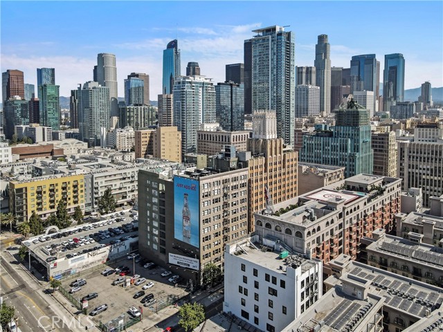 Property photo of 939 S Broadway