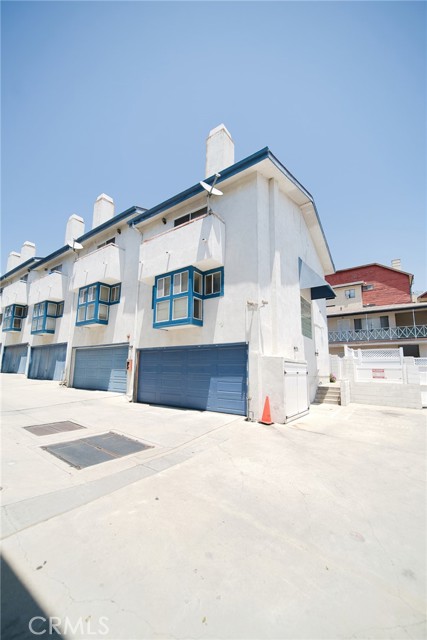 Property photo of 532 Venice WY