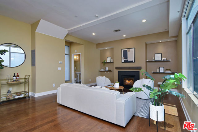 Property photo of 11815 Laurelwood DR
