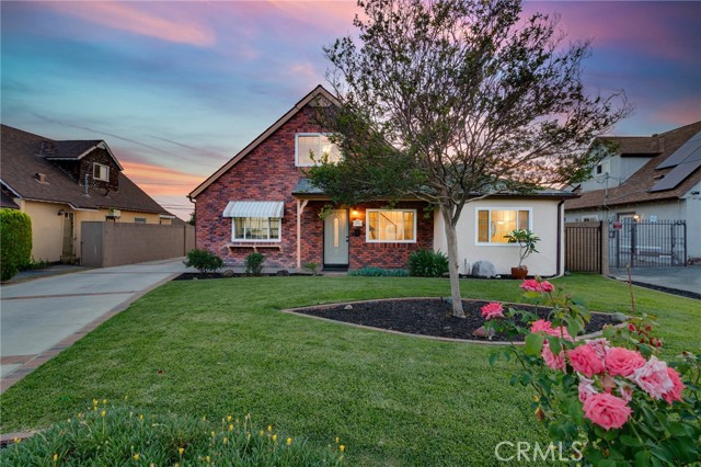Property photo of 1157 N Fairvalley AV