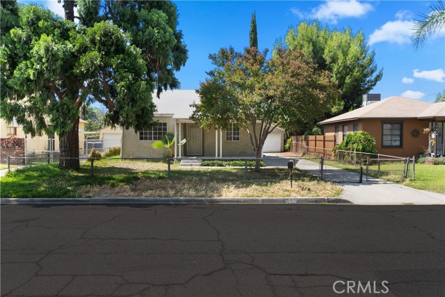 Property photo of 549 E Evans ST