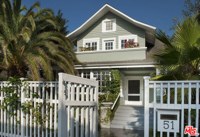 Property photo of 51 27th AV