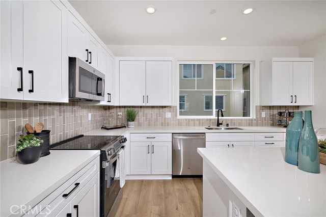 Property photo of 6052 Fairfax DR