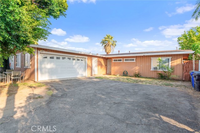 Property photo of 645 E King ST